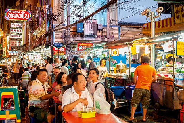Dining out on the street in Bangkok